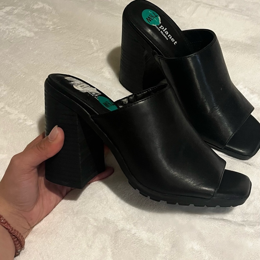 Steve Madden Black Heeled Boots - Picture 2 of 6